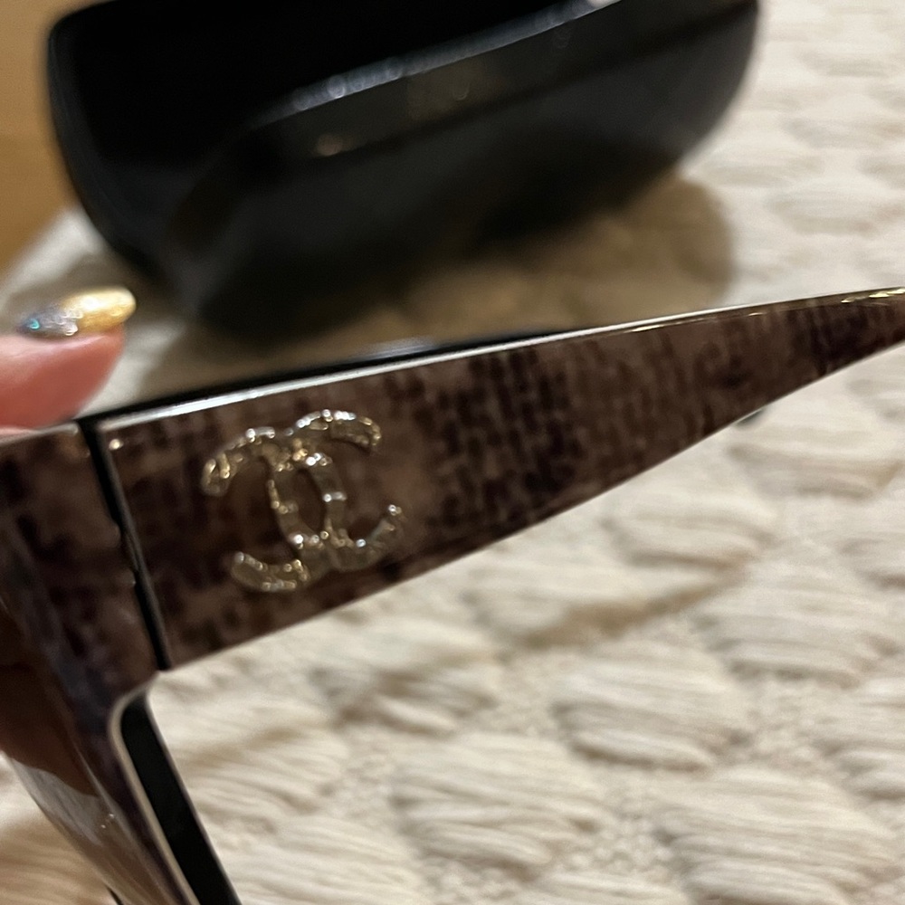 EUC Chanel Brown Sunglasses - Picture 10 of 10